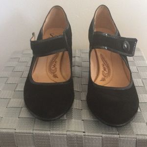 Women’s 2 inch heels